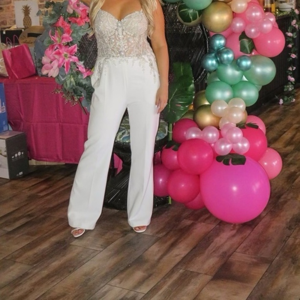 Enzoani Ohanna Bridal Jumpsuit - wedding jumpsuit - wedding gown- second look - Picture 3 of 10